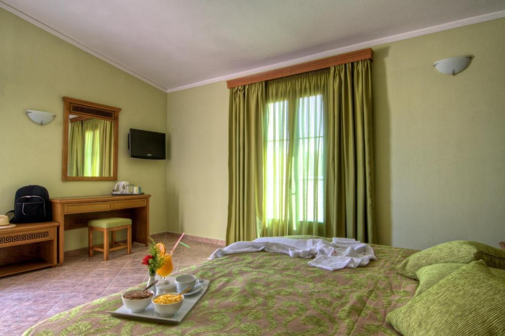 Sweety Club Solimar Emerald Rethymno  Bilik gambar